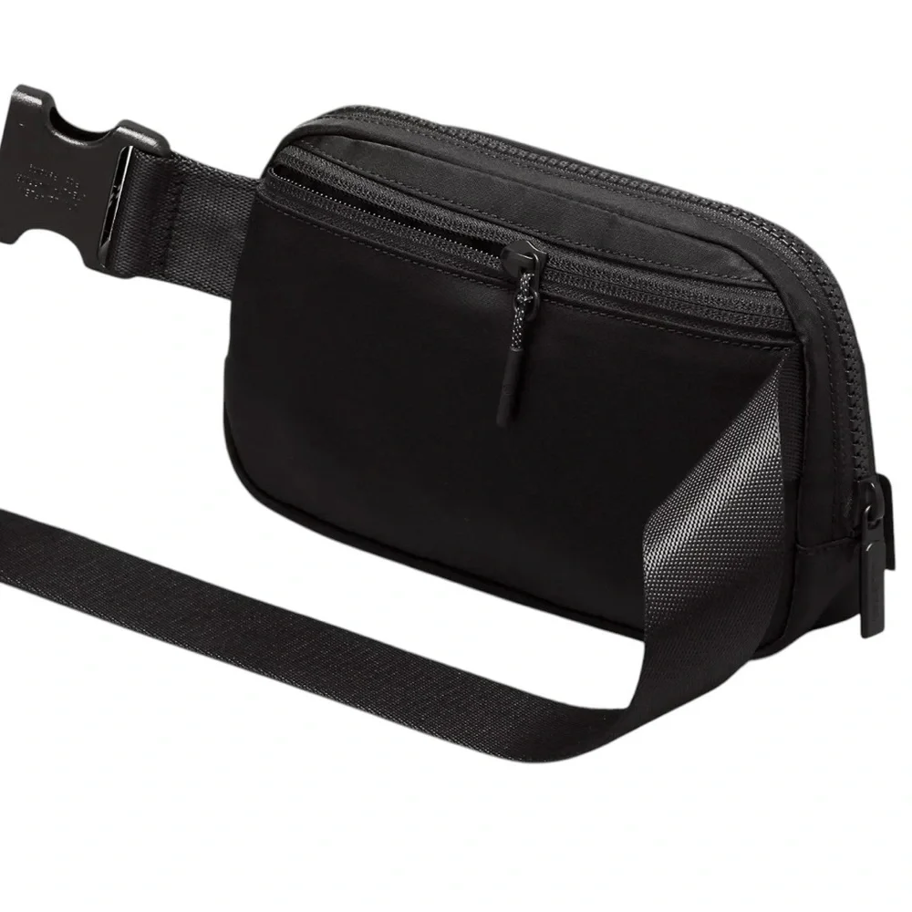 lululemon athletica Black Belt Bag - Picture 2 of 5